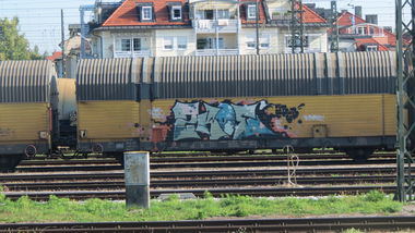 Graffiti Train in Freilassing - Photo by MisterSchnebshod - skoe, jbcb