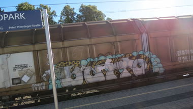 Graffiti Train in Salzburg - Photo by MisterSchnebshod - barto, i, love