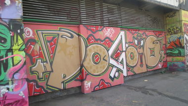 Graffiti Wall in Vienna - Photo by MisterSchnebshod - pogoe, pogo, ulfs (2013)