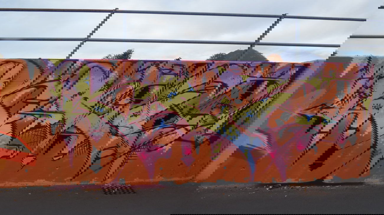 Graffiti Wall in Salzburg - Photo by MisterSchnebshod - ret, 197, tmd (2013)