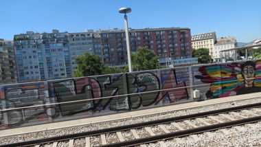 Graffiti Wall in Vienna - Photo by MisterSchnebshod - lozer, loser