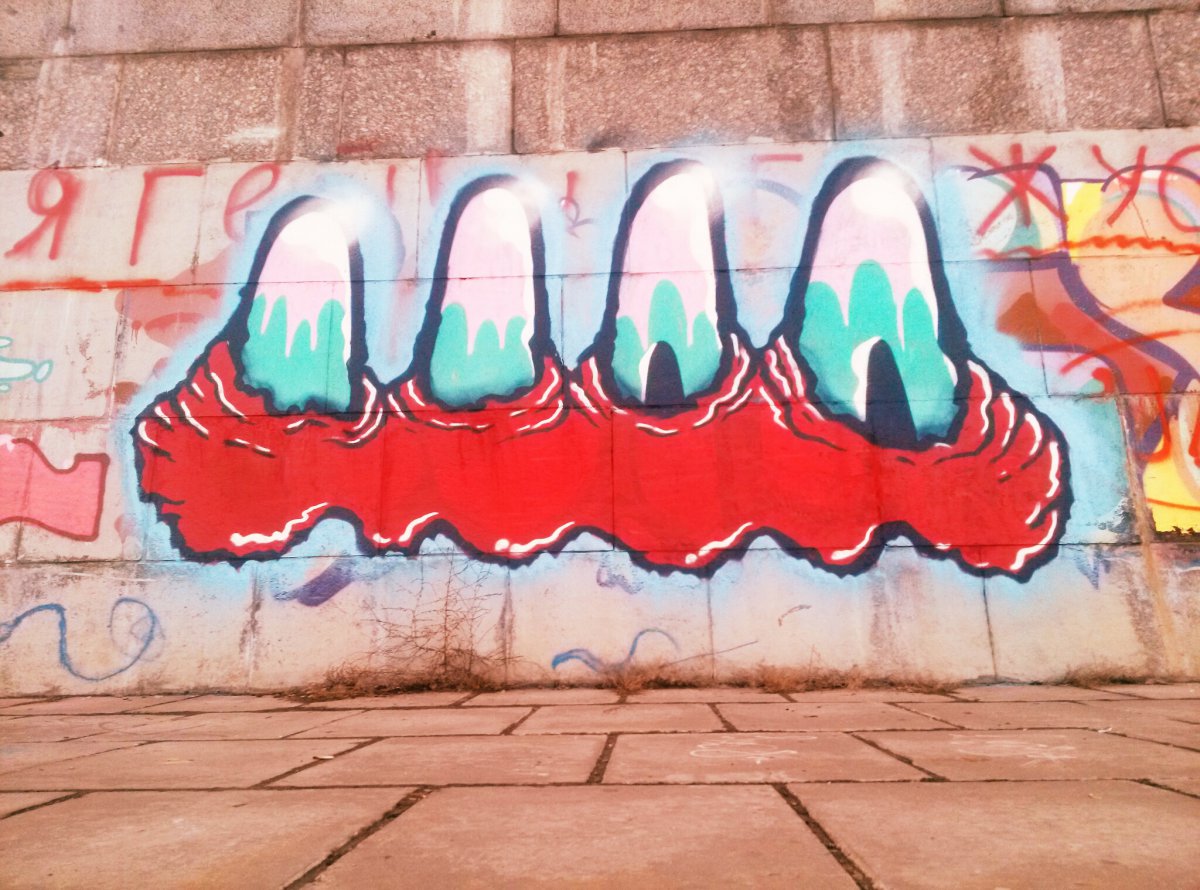 Graffiti Bombing in Kyiv - Photo by Moa - moa (2014)