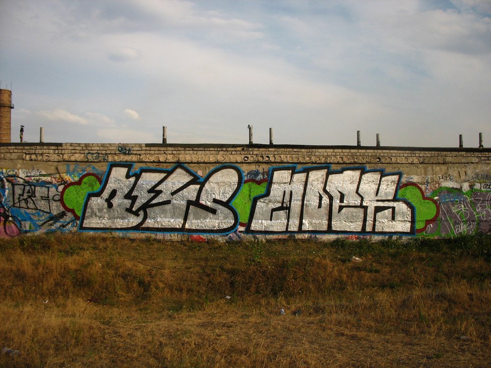 Graffiti Wall - Photo by Moek - Moek, Biys (2011)