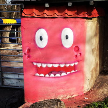 Graffiti Street Art - Photo by Moek - Nyashki, character, street (2014)