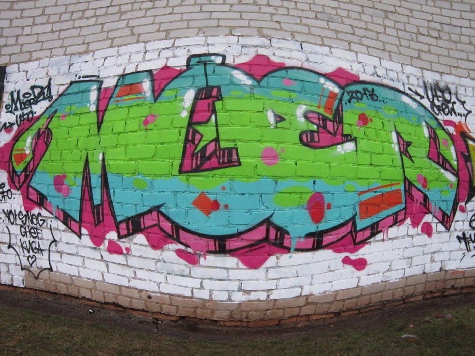 Graffiti Wall - Photo by Moer11