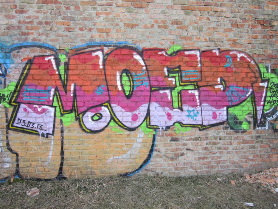 Graffiti Bombing - Photo by Moer11