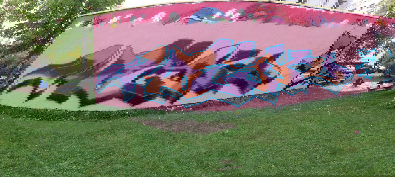 Graffiti Wall - Photo by Moesk135 (2014)