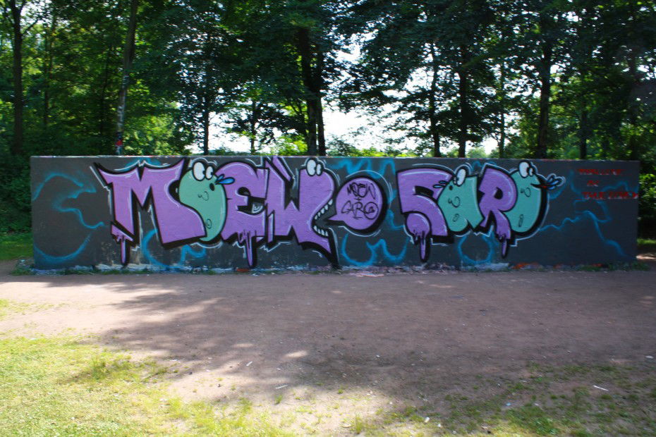 Graffiti Wall - Photo by Moew1 - moew (2013)