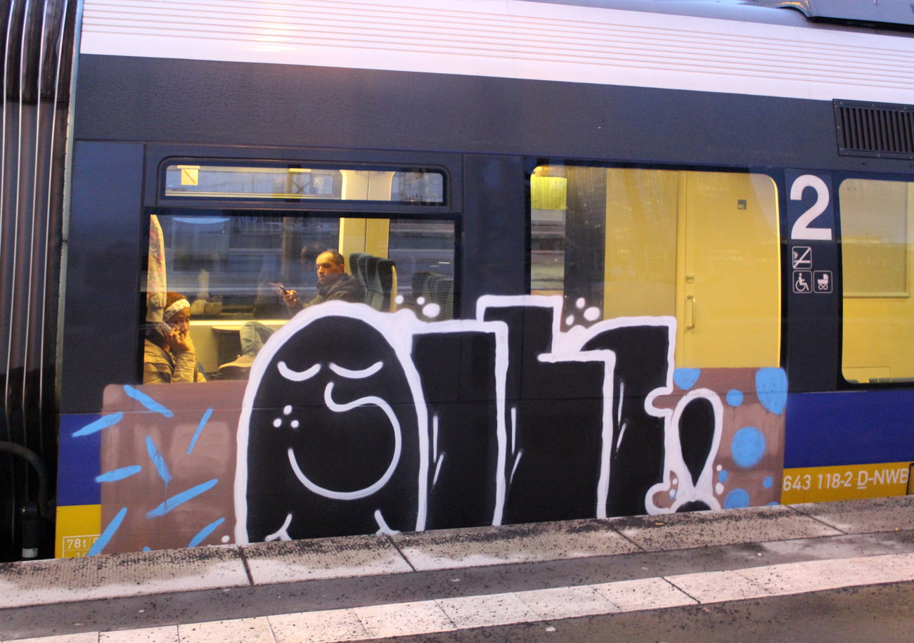Graffiti Train in Essen - Photo by MondFiedel (2017)