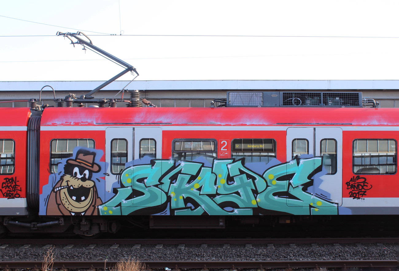Graffiti Train in Oberhausen - Photo by MondFiedel (2017)