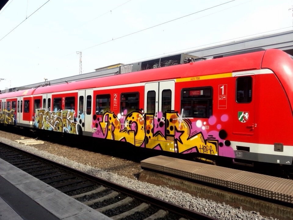 Graffiti Train in Cologne - Photo by MondFiedel (2016)