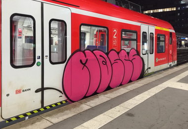 Graffiti Train in Essen - Photo by MondFiedel (2016)