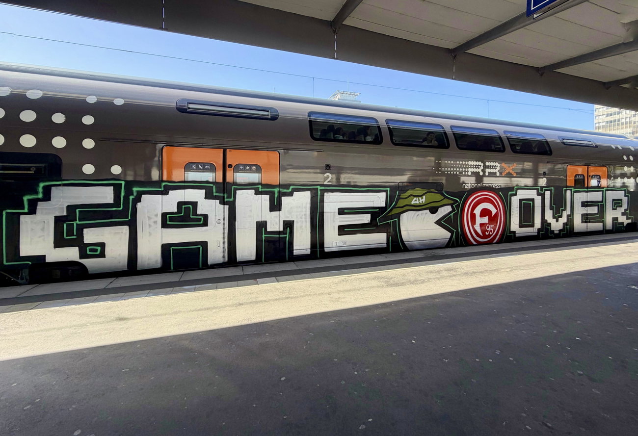 Graffiti Train in Dusseldorf - Photo by MondFiedel (2026)