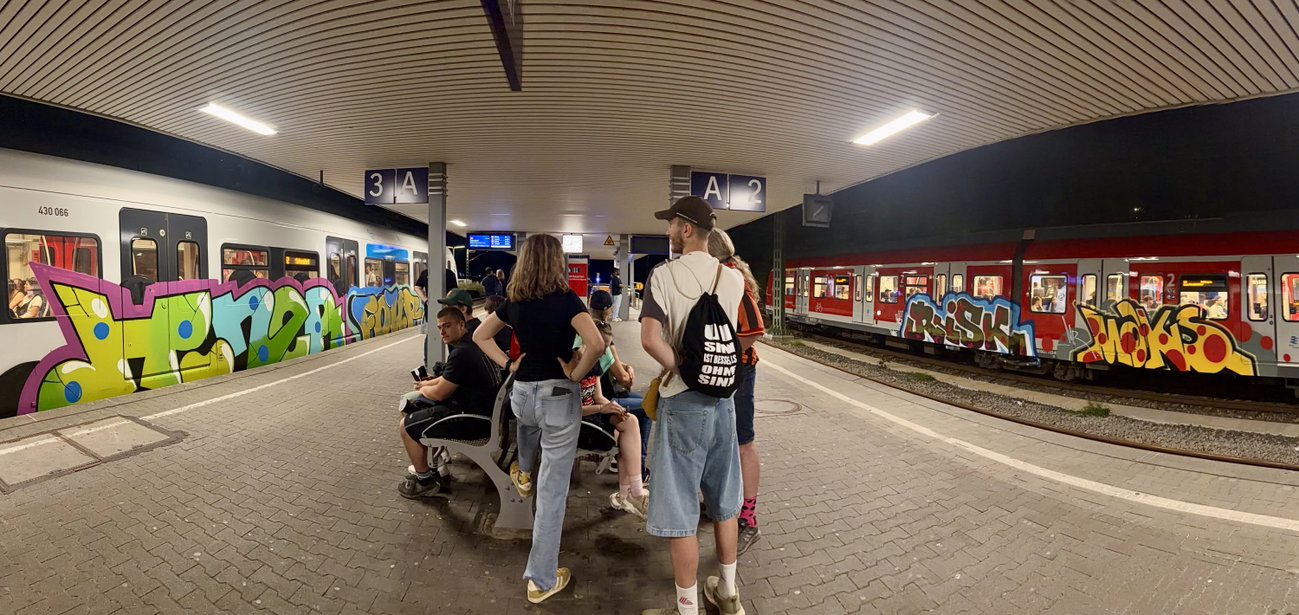 Graffiti Train in Stuttgart - Photo by MondFiedel (2026)