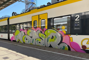 Graffiti Train in Freiburg im breisgau - Photo by MondFiedel (2026)