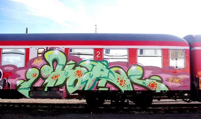 Graffiti Train - Photo by Mongole23 - hope, oh
