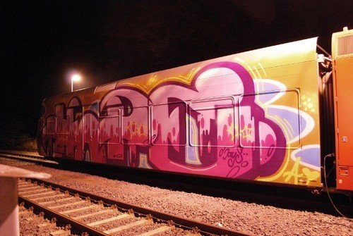 Graffiti Train - Photo by Mongole23 - hope, WC