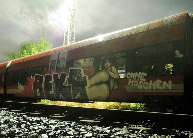 Graffiti Train - Photo by Mongole23 - bexa
