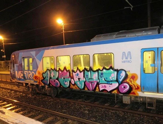 Graffiti Train - Photo by Mongole23