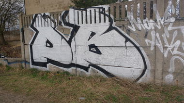 Graffiti Bombing in Polska - Photo by Monker