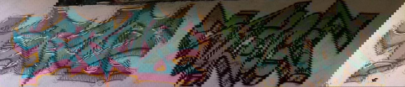 Graffiti Wall in Dresden - Photo by MonsterGurkE - crab, senf (2014)