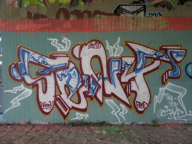 Graffiti Wall in Dresden - Photo by MonsterGurkE - senf (2014)