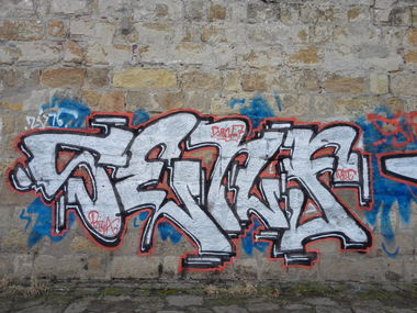 Graffiti Bombing in Dresden - Photo by MonsterGurkE - senf, rtc (2016)