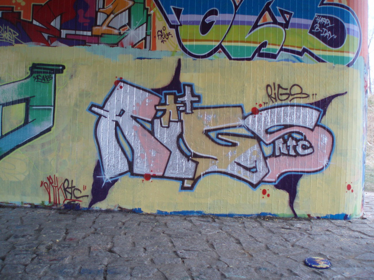Graffiti in Dresden - Photo by MonsterGurkE - rigs