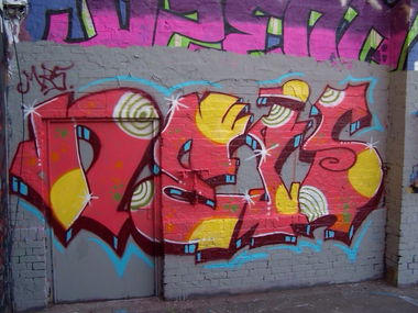 Graffiti Wall - Photo by Moou (2014)