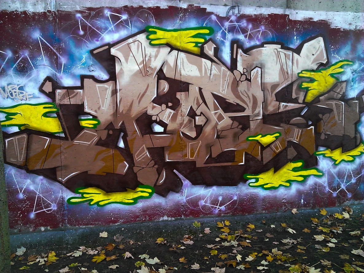 Graffiti Wall - Photo by Mopls - boomb, ironlak, polska (2013)