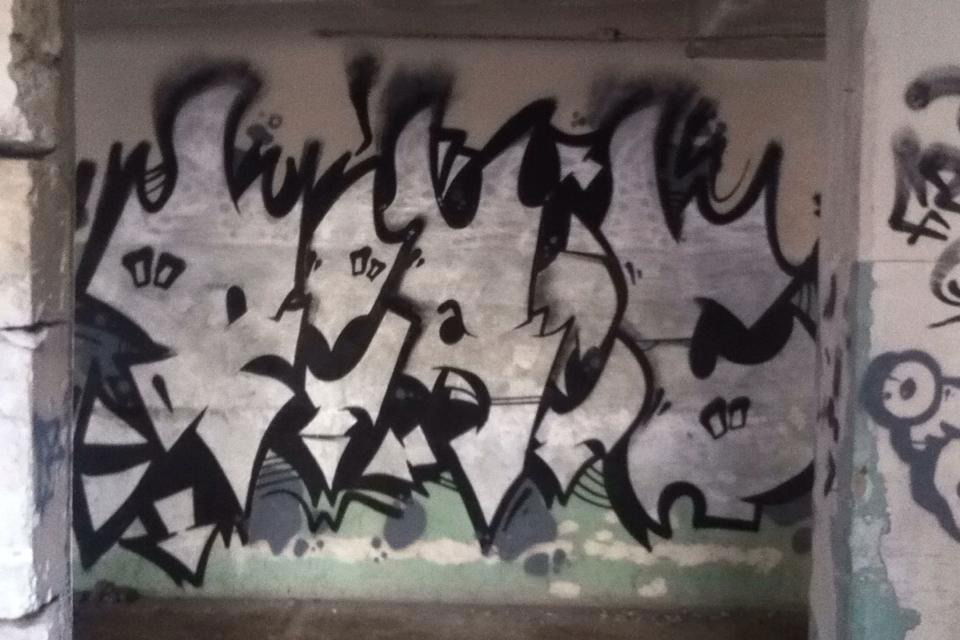 Graffiti Wall - Photo by Morda - FISICO!!, OFCREW!!