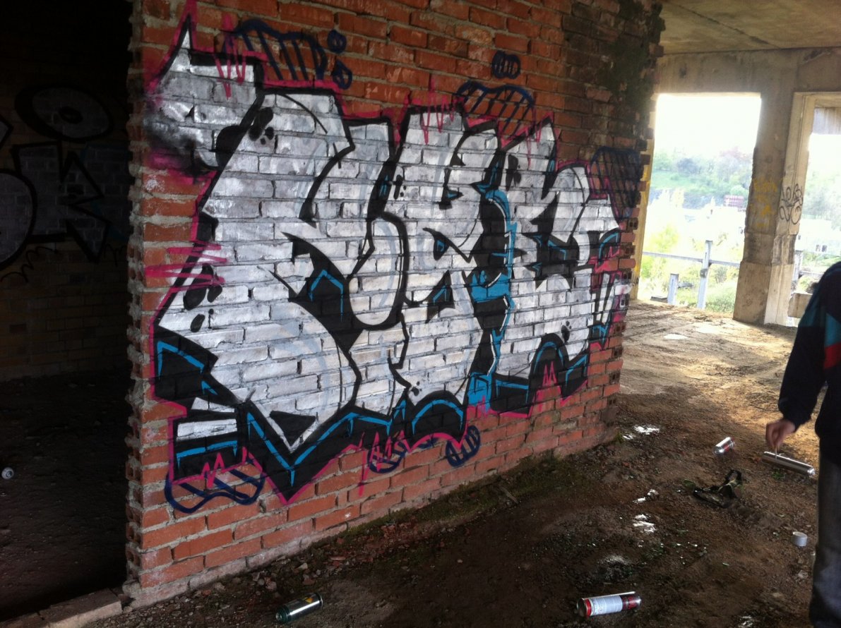 Graffiti Wall - Photo by Morda - FISIC