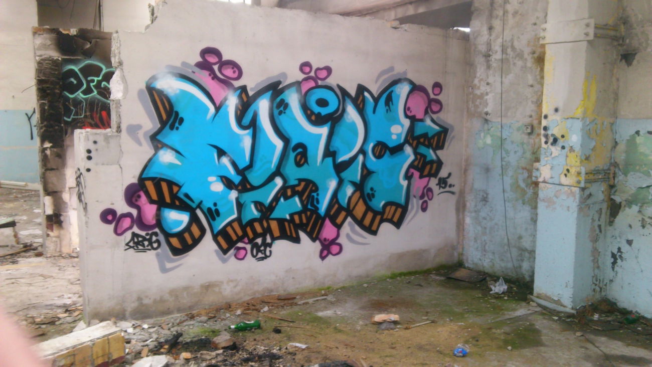 Graffiti Wall - Photo by Morda - FIZYKONER (2015)