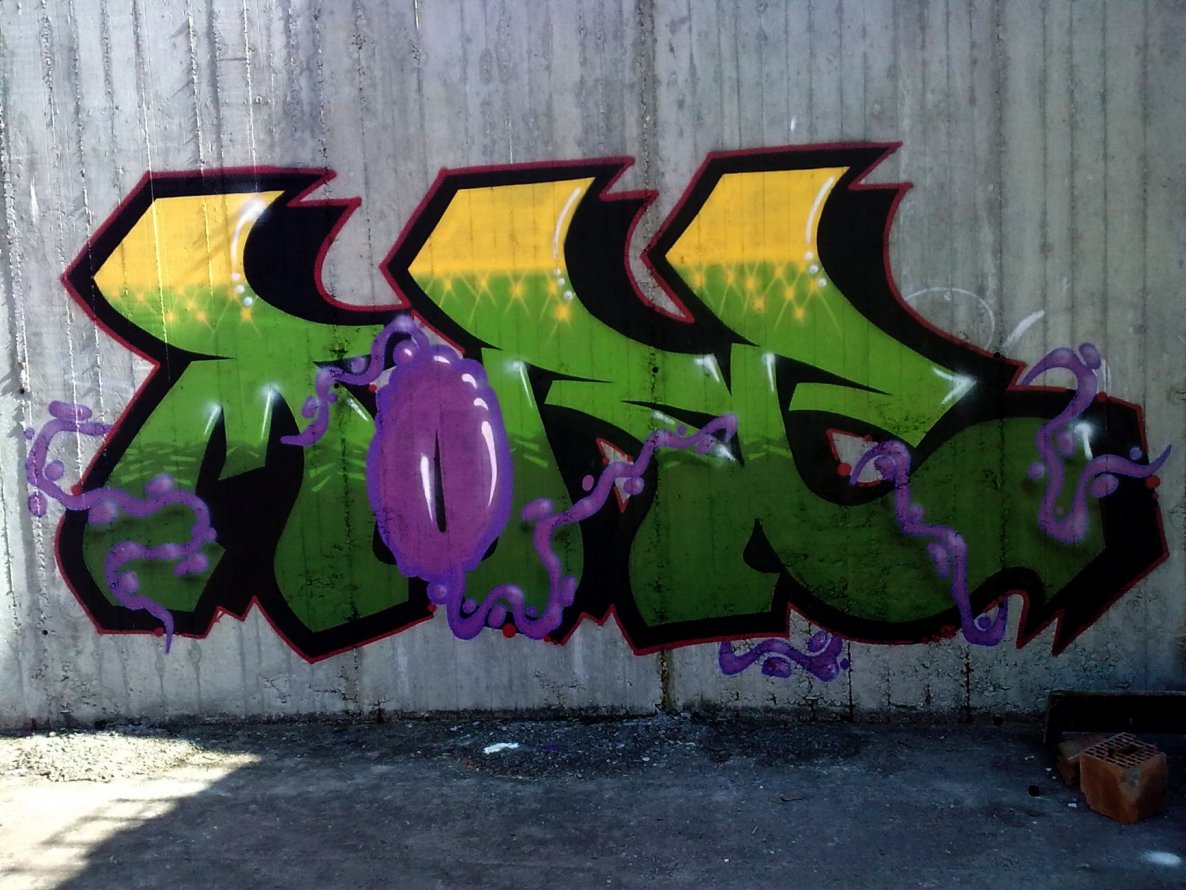 Graffiti Wall in Belgrade - Photo by Moresko - Moresko (2012)