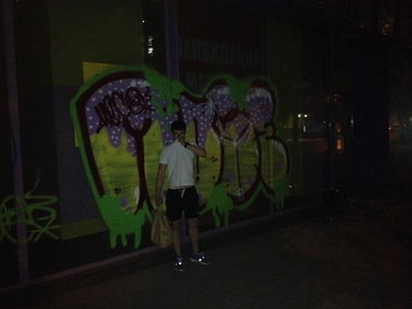 Graffiti Bombing - Photo by Mosepaint - mose, crime