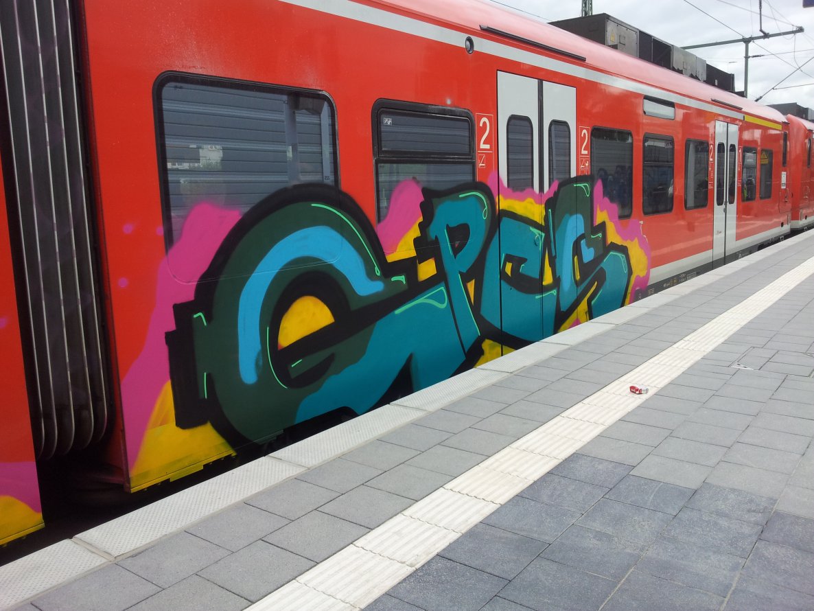 Graffiti Train - Photo by MrChivato - GPCS