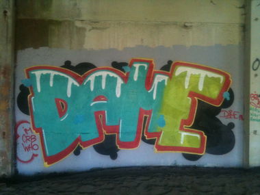 Graffiti Wall - Photo by MrGraff - Dame, crb, who (2013)