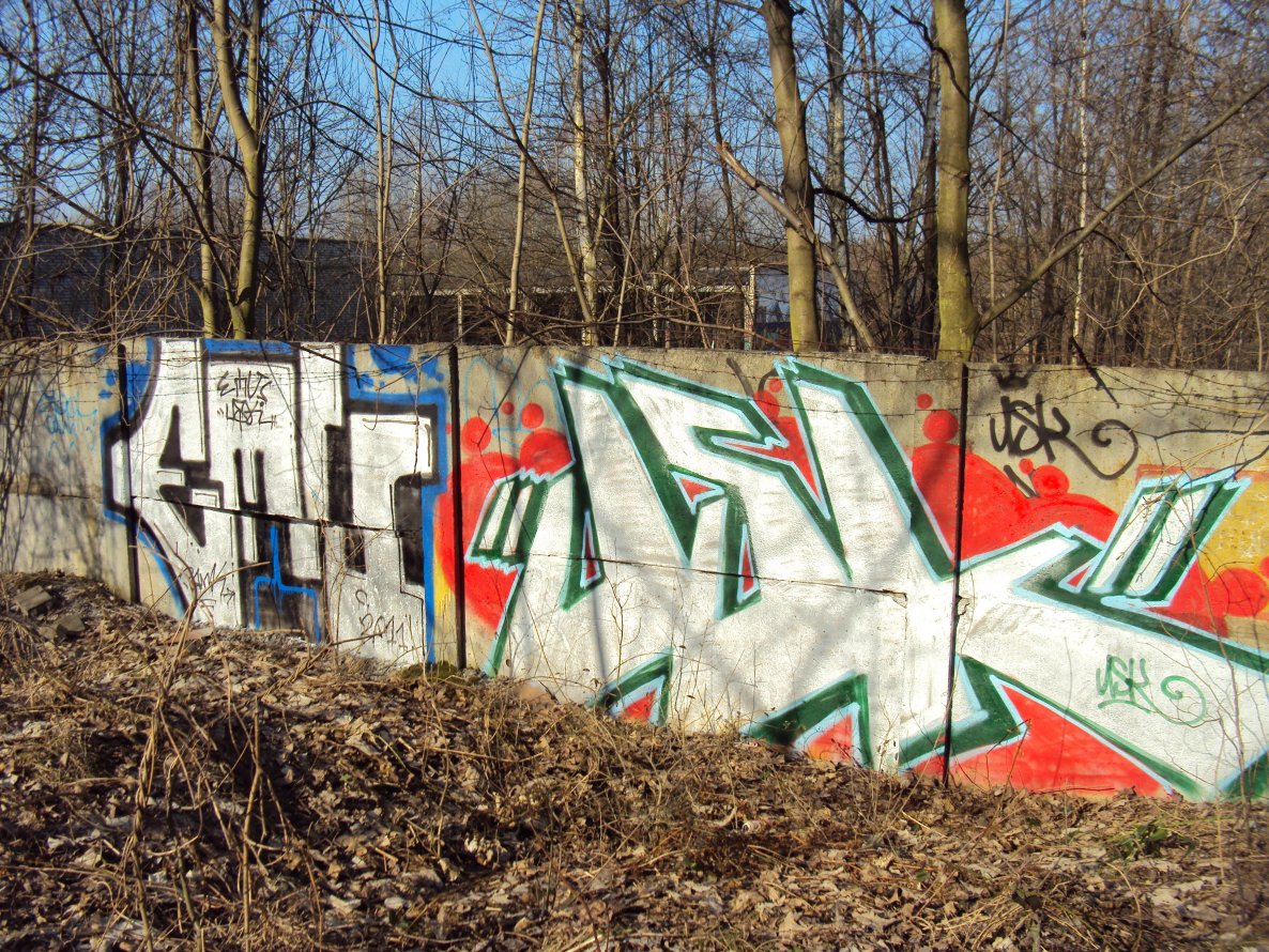 Graffiti Wall - Photo by MrGraff - emu, usk, Dresden (2011)