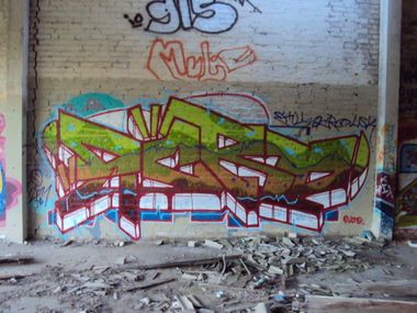 Graffiti Wall - Photo by MrGraff - Acro, emu, usk (2011)