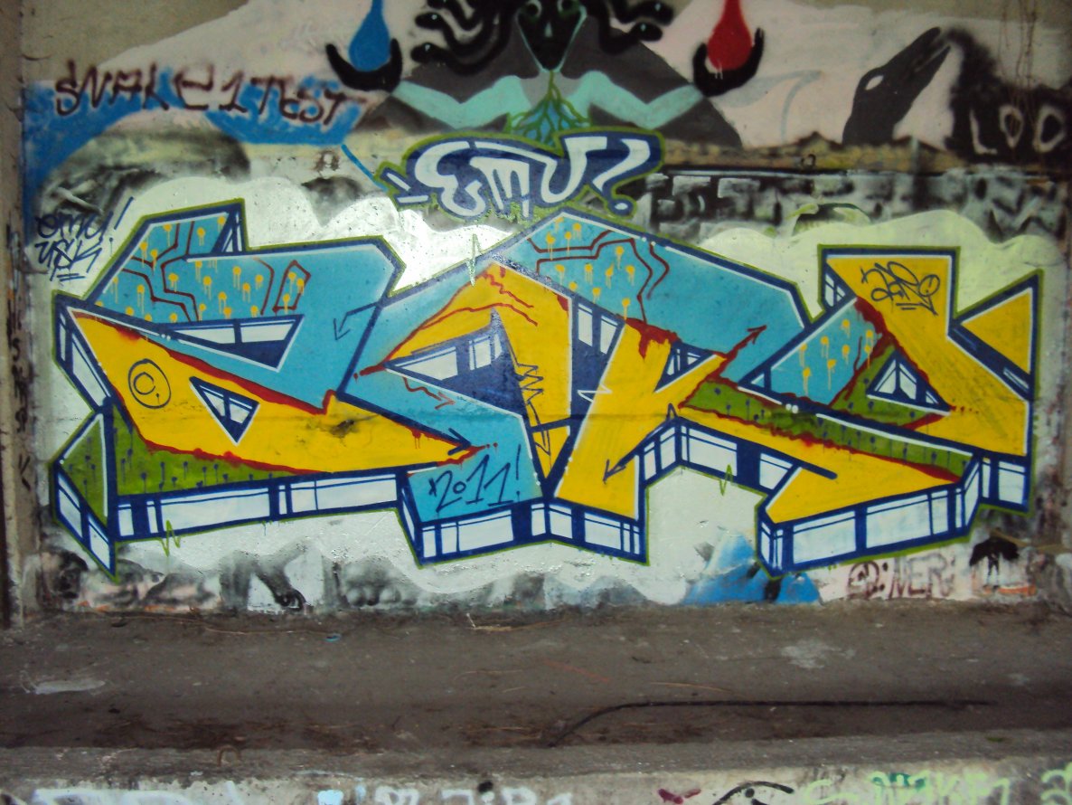Graffiti Wall - Photo by MrGraff - acro, dresden, emu (2011)