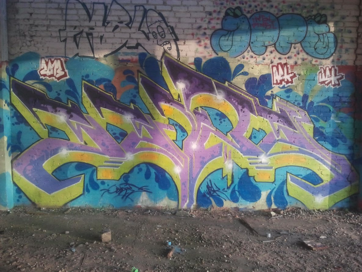 Graffiti Wall - Photo by MrGraff - Seine, usk (2013)