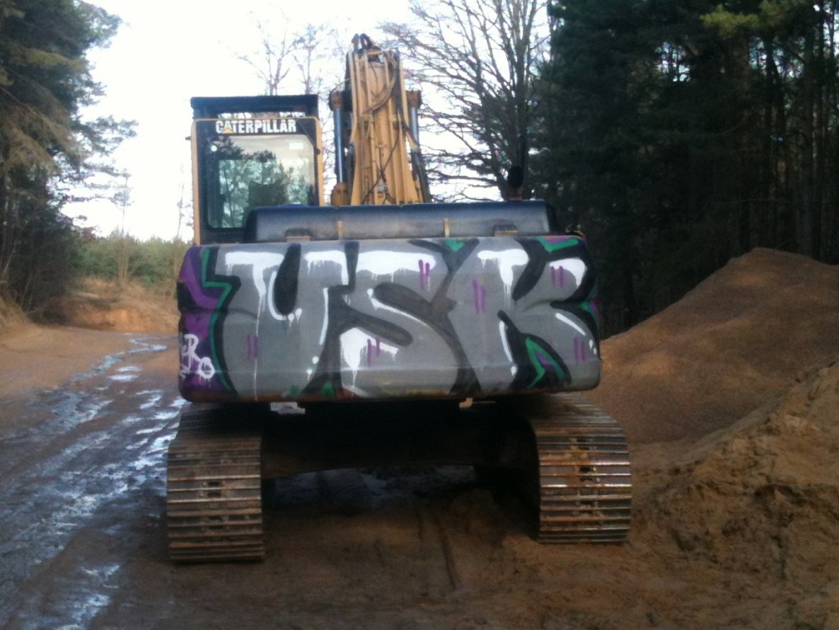Graffiti Bombing - Photo by MrGraff - USK, EMU (2013)