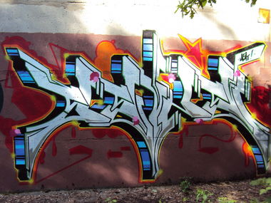 Graffiti Wall - Photo by MrGraff - Seine, usk