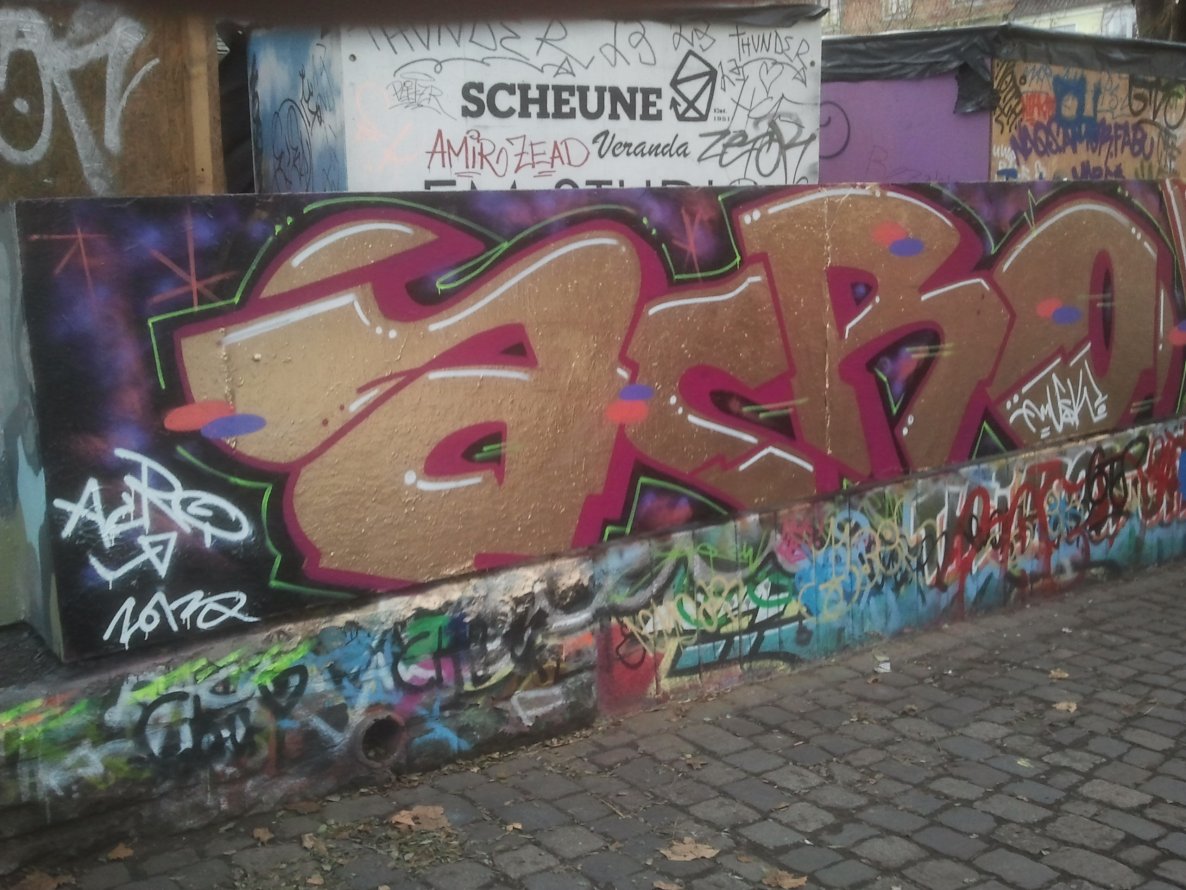 Graffiti Wall - Photo by MrGraff - Acro, emu, usk (2013)