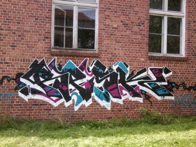 Graffiti Wall - Photo by MrJesk - resk, jesk, sjk