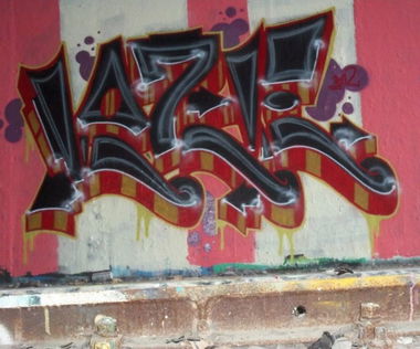 Graffiti Wall - Photo by MrLOSE - LOSE, LOZE (2012)
