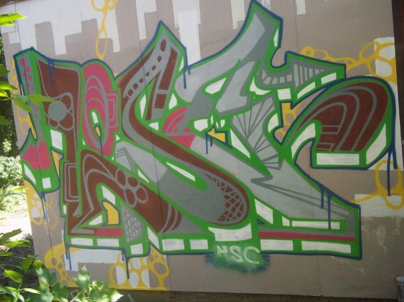 Graffiti Wall - Photo by MrLOSE - LOZE, LOSE (2012)