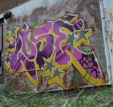 Graffiti Wall - Photo by MrLOSE - LOSE