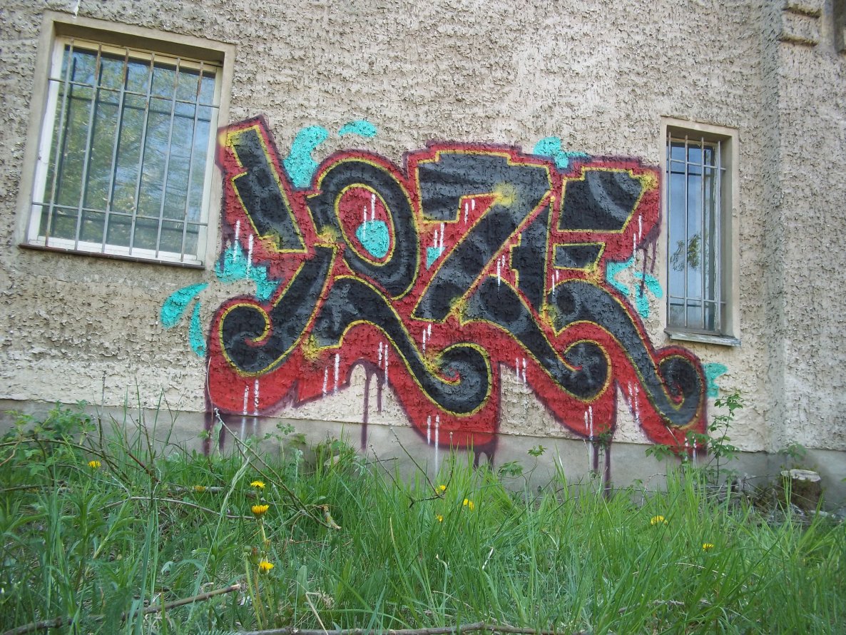 Graffiti Wall - Photo by MrLOSE - LOZE, LOSE