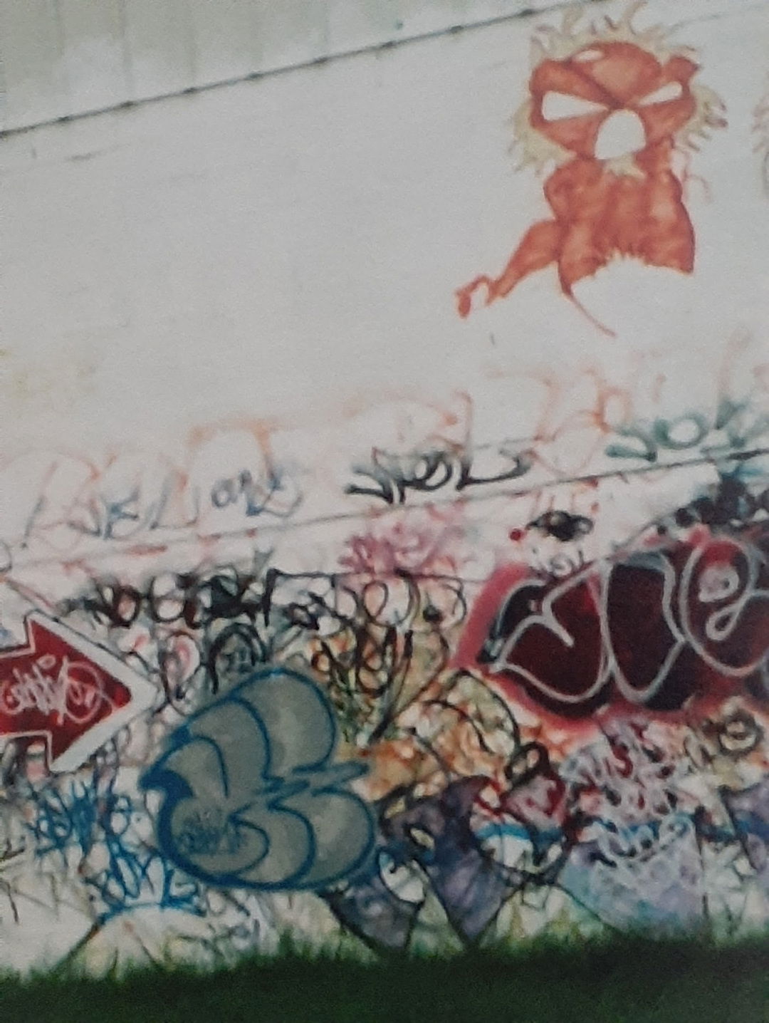 Graffiti Wall in Mission tx - Photo by MrOmen956 - BOR, VIEL, KEVO (2007)